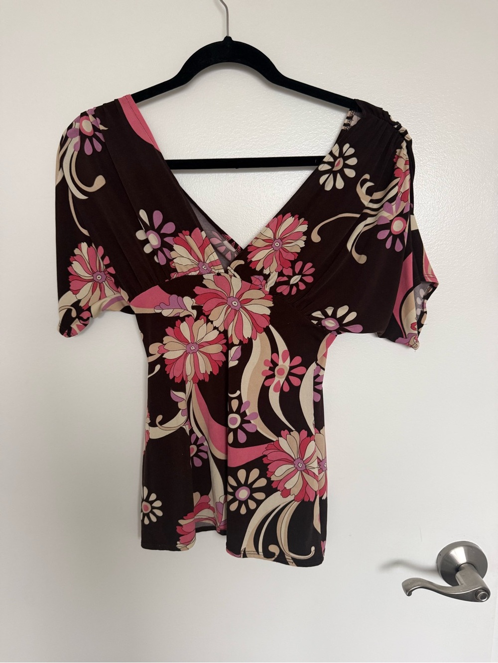 Alexia Admor Brown Floral V-Neck Tunic with Pink Accents